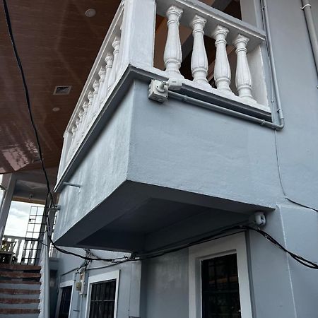 Hollywood Guesthouse Джорджтаун Экстерьер фото